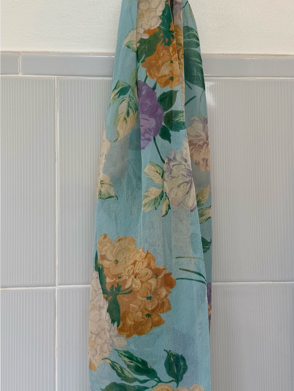 Floral Cotton Bath Towel in Light Blue